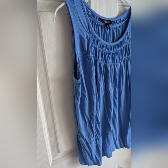 Simply Vera Vera Wang Women's Shirred Neck Neck Tank Top Beatrix Blue Size M EUC - Picture 8 of 10